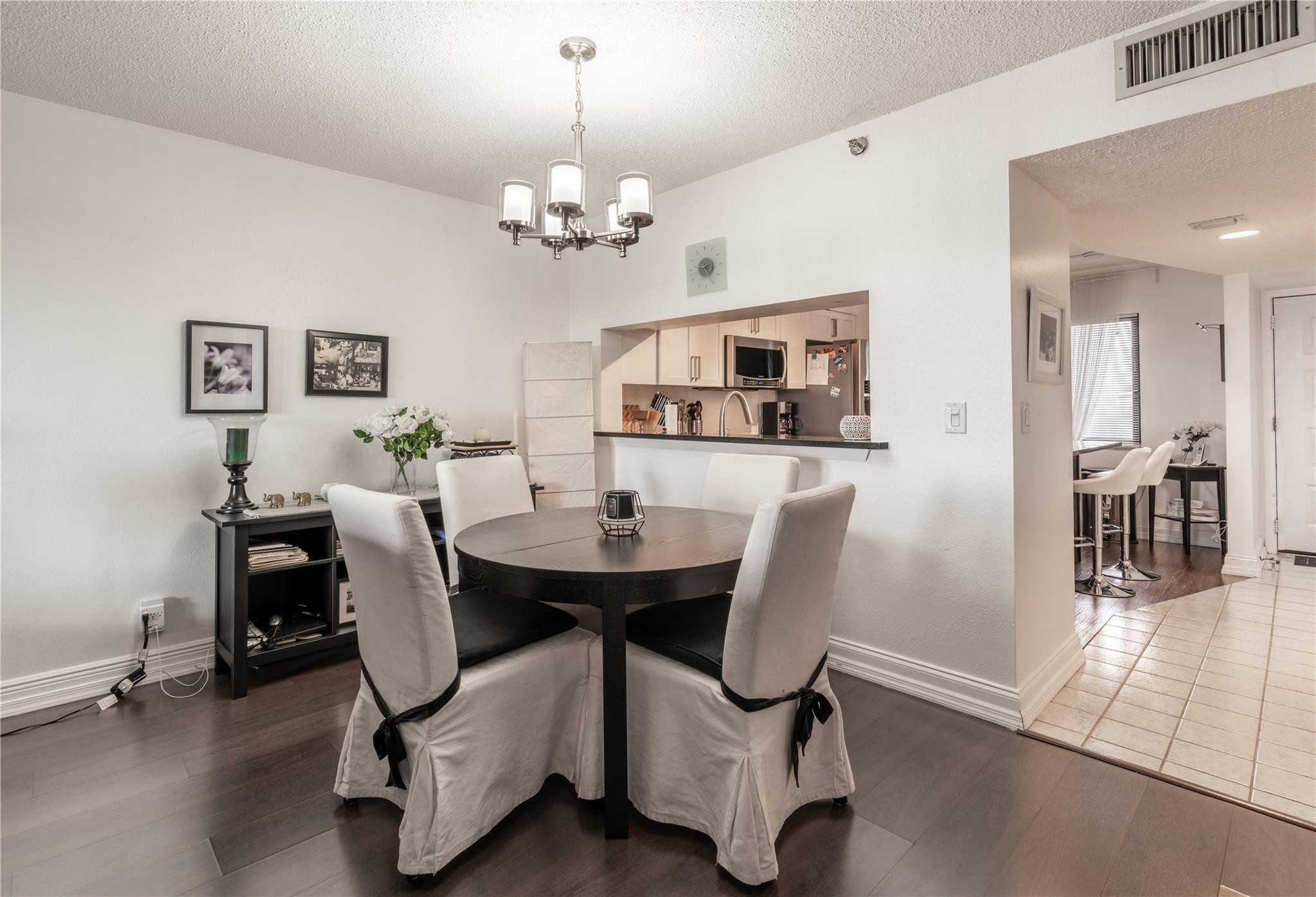2206 S Cypress Bend Drive 803 Property Photo 1