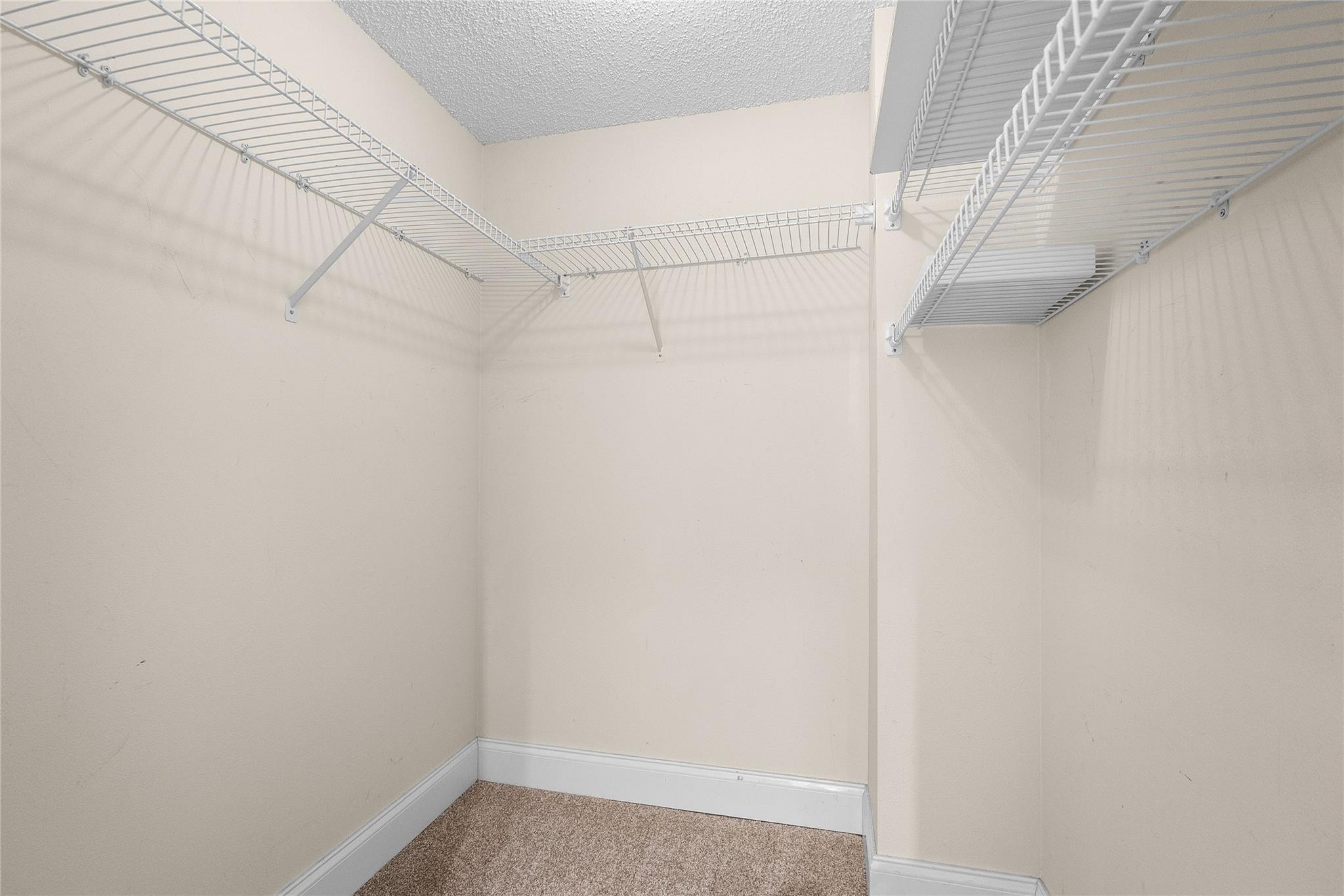 535 Oaks Drive 508 Property Photo 10