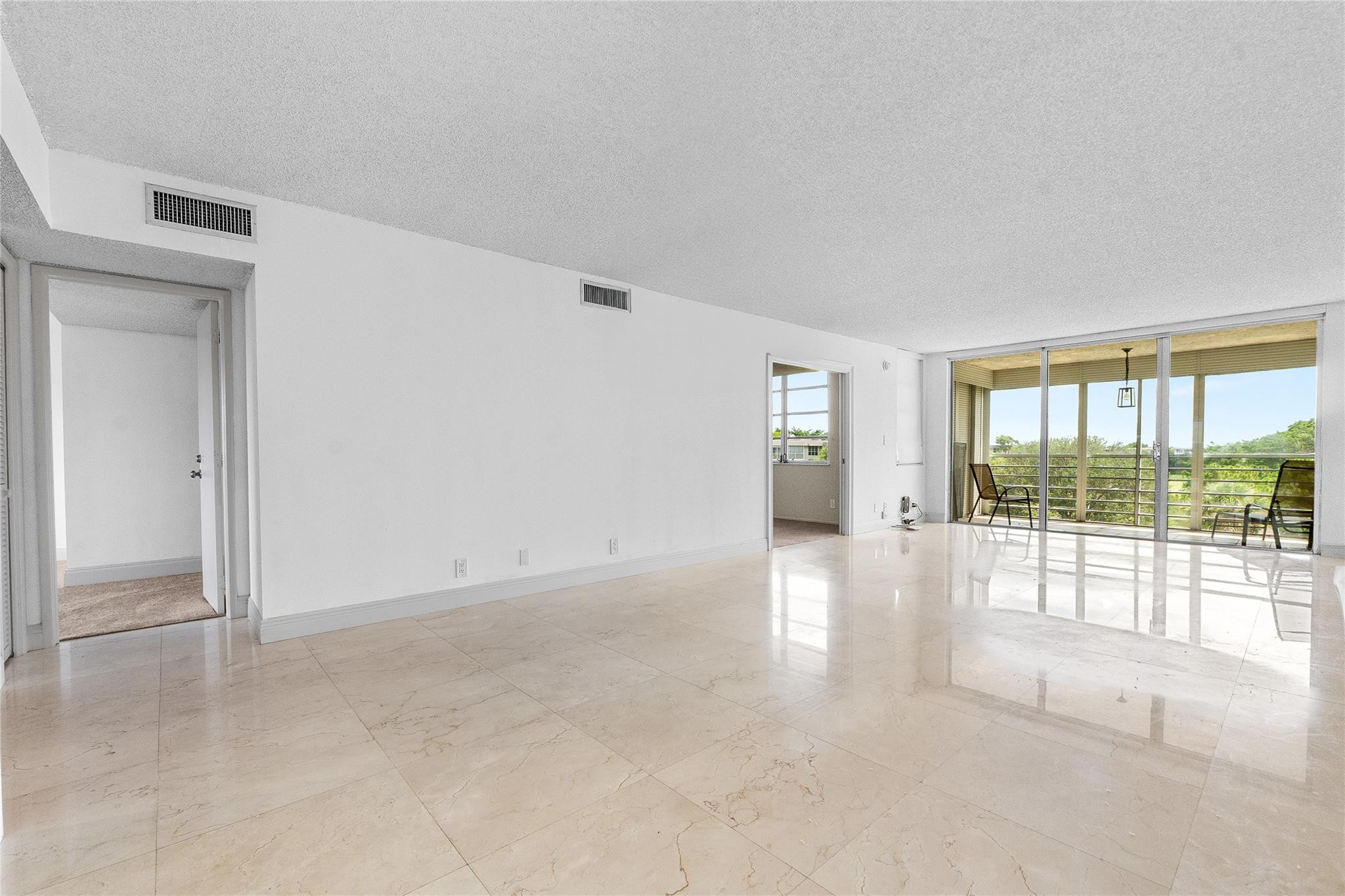 535 Oaks Drive 508 Property Photo 19