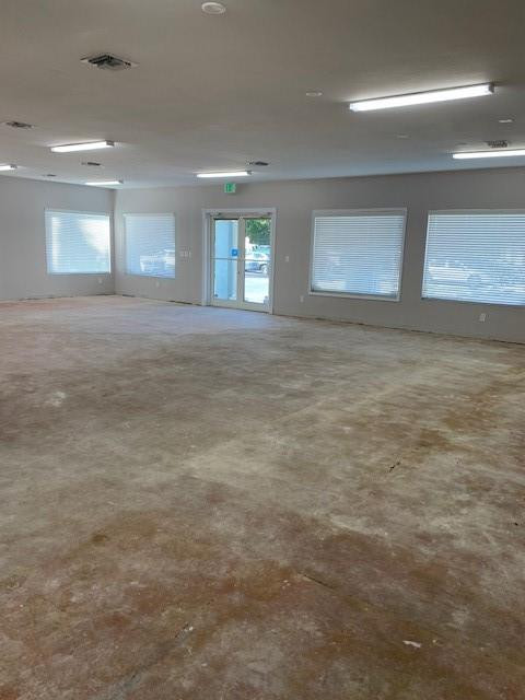 6201 N University Drive Property Photo 5