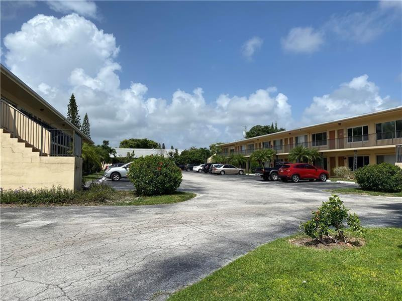 2309 S Federal Highway 18 Property Photo 10