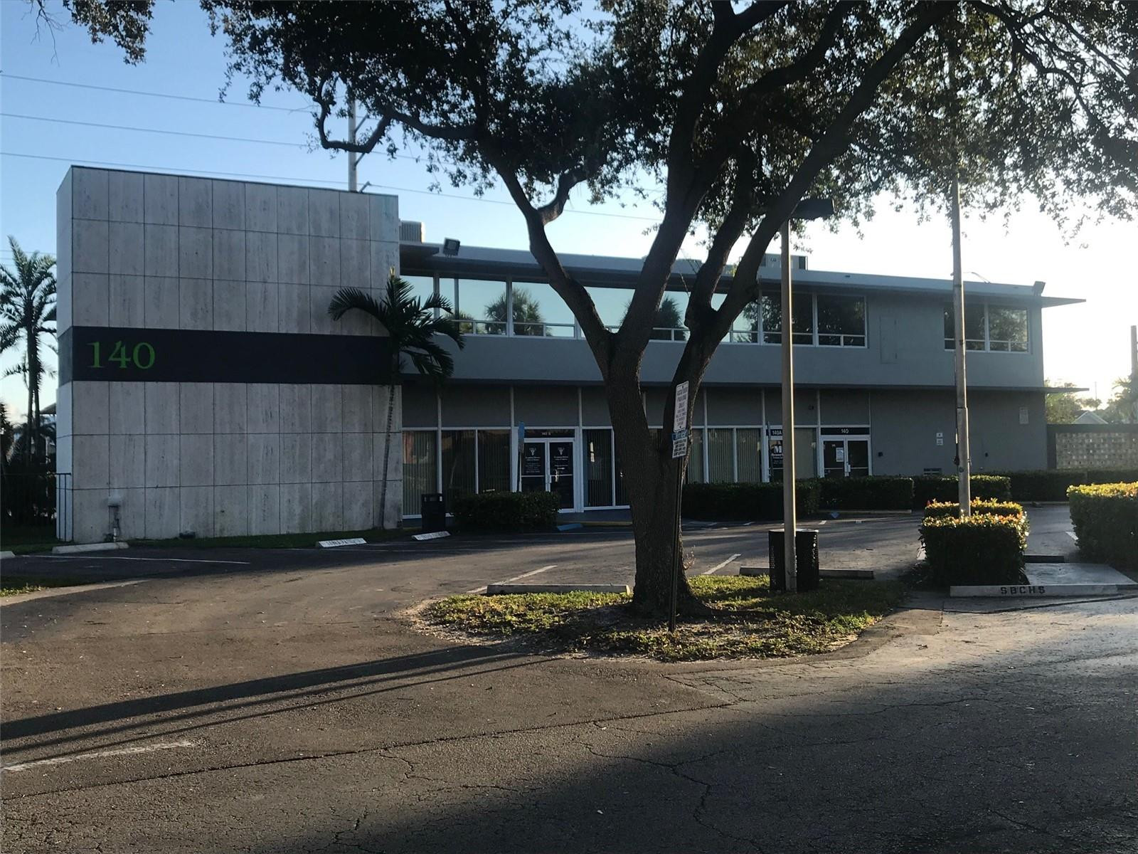 140 S Federal Highway Property Photo 19