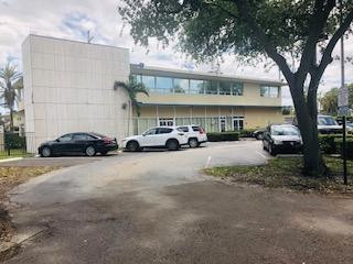 140 S Federal Highway Property Photo 1
