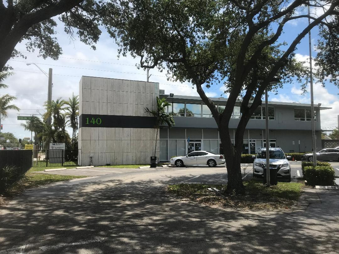 140 S Federal Highway Property Photo 15