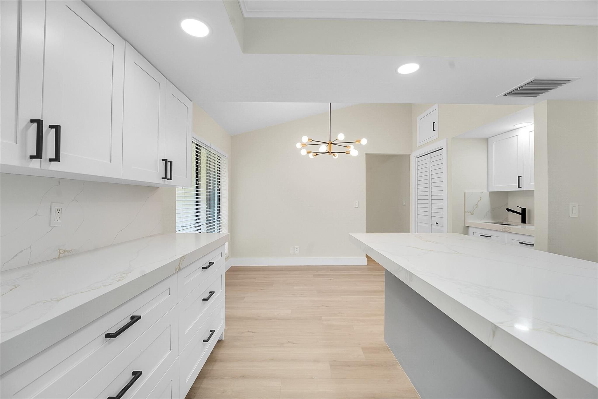 11457 Shady Oaks Lane Property Photo 4