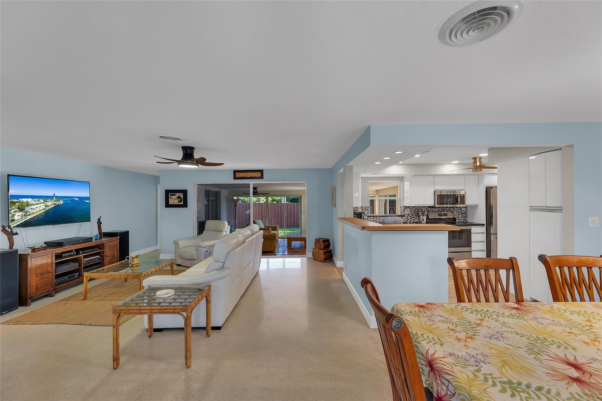 3404 Barton Road Property Photo 5