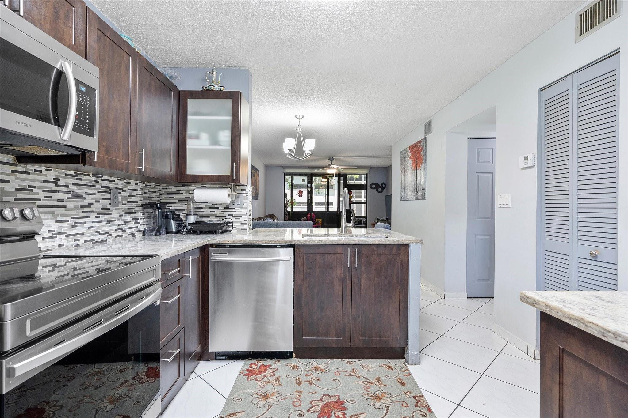 7547 Nw 79th Avenue 111 Property Photo 4