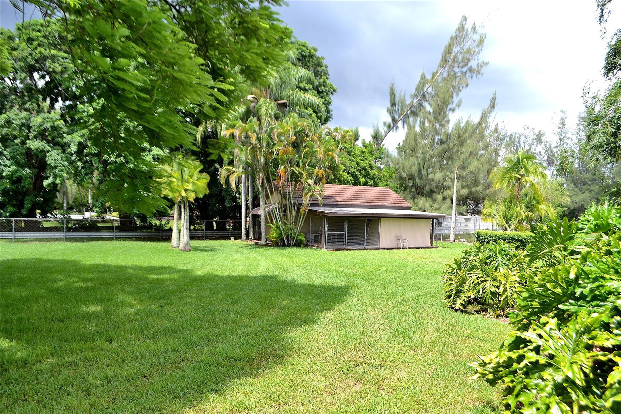 6200 Sw 183rd Way Property Photo 16