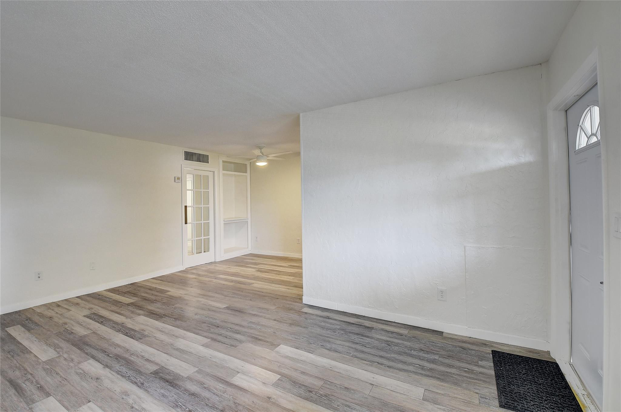 30 Se 13th Street B2 Property Photo 6