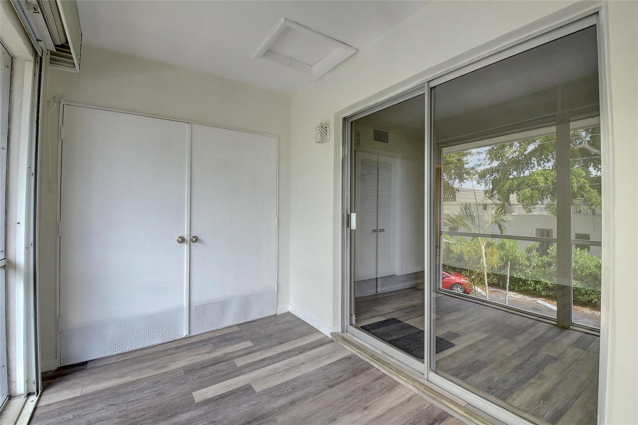 30 Se 13th Street B2 Property Photo 19