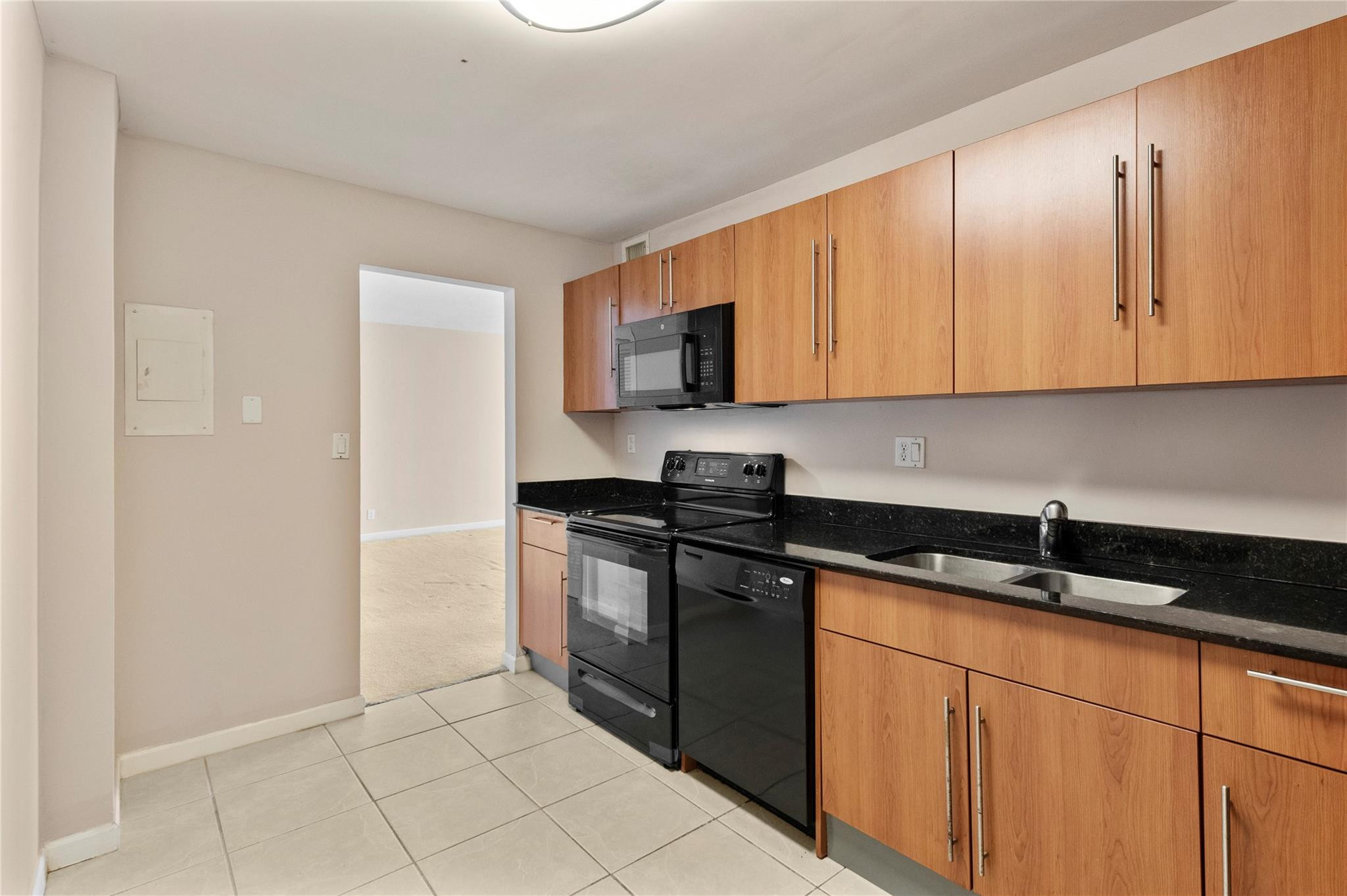 3001 S Ocean Drive 333 Property Photo 25