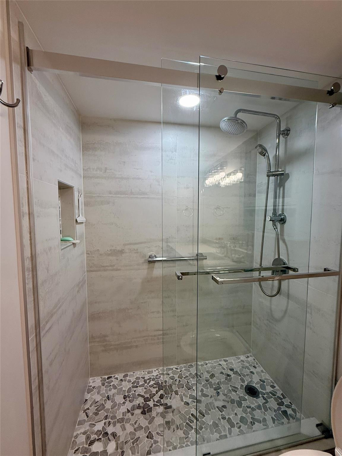 101 Briny Avenue 1803 Property Photo 17