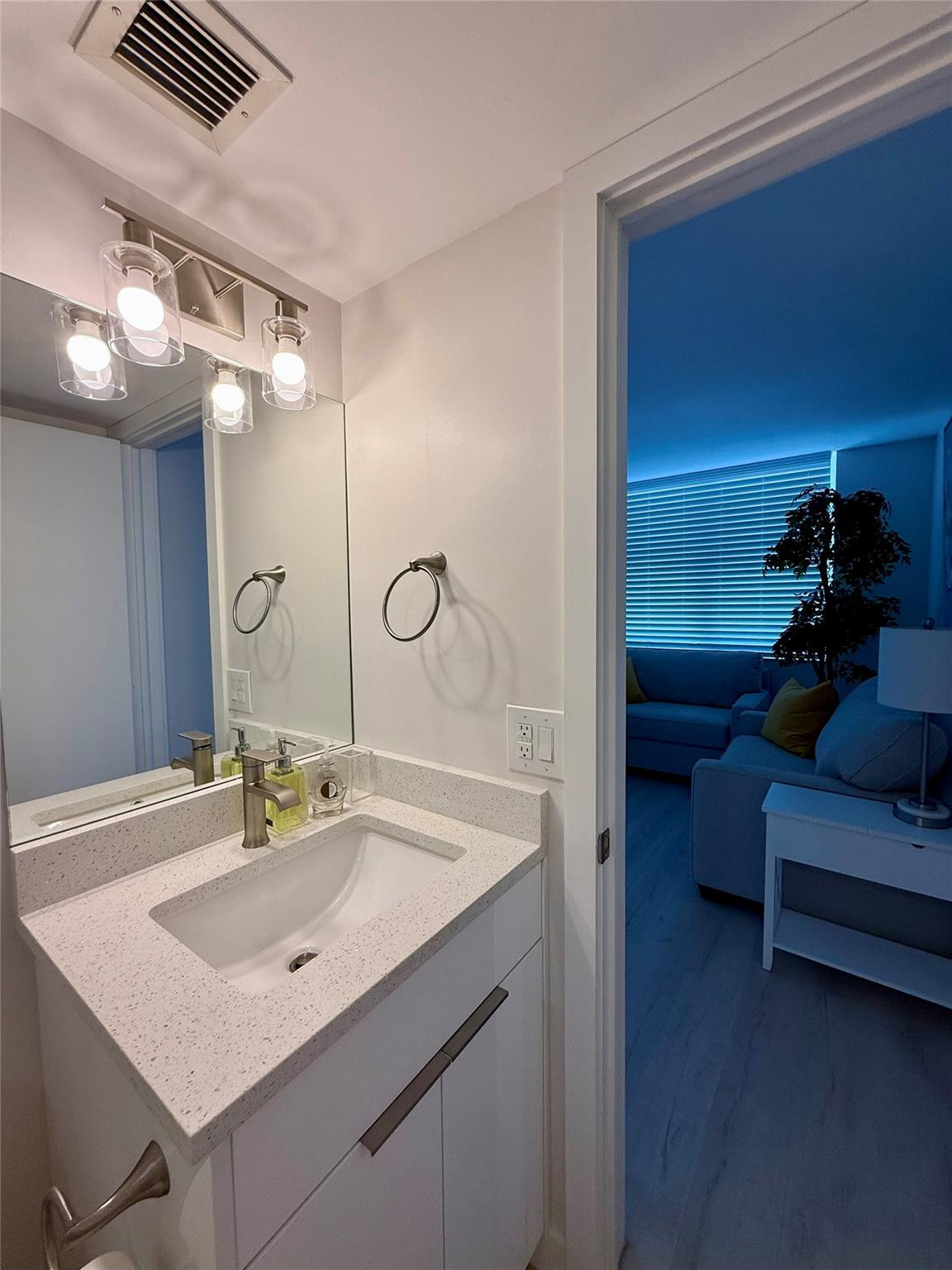 101 Briny Avenue 1803 Property Photo 20