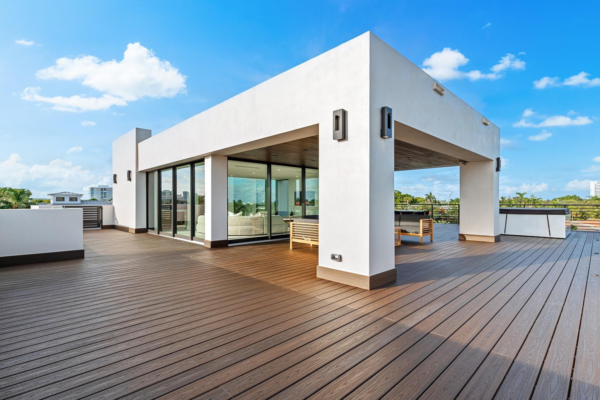 2000 Harbourview Drive Property Photo 42