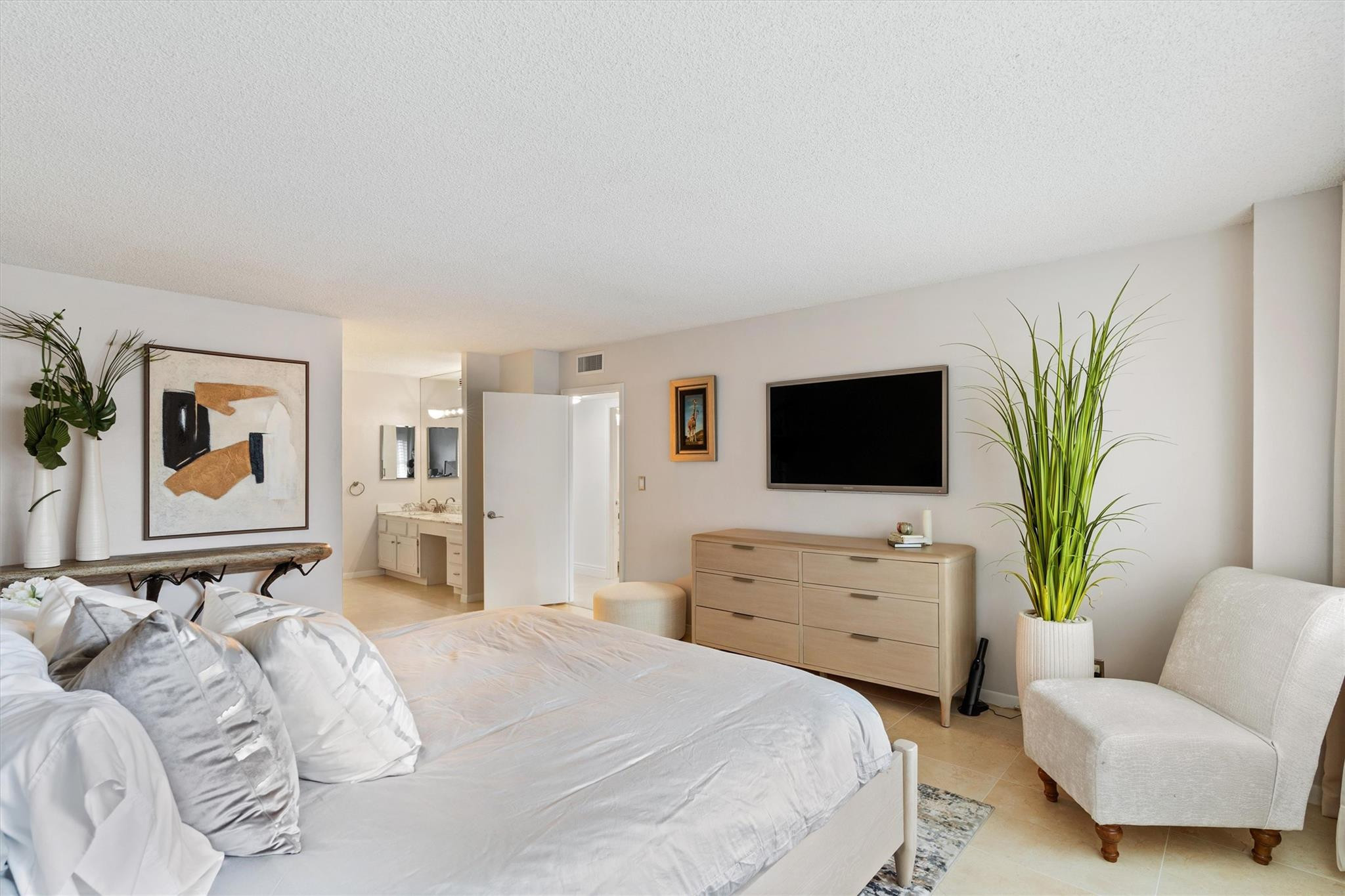 5100 N Ocean Boulevard 317 Property Photo 12