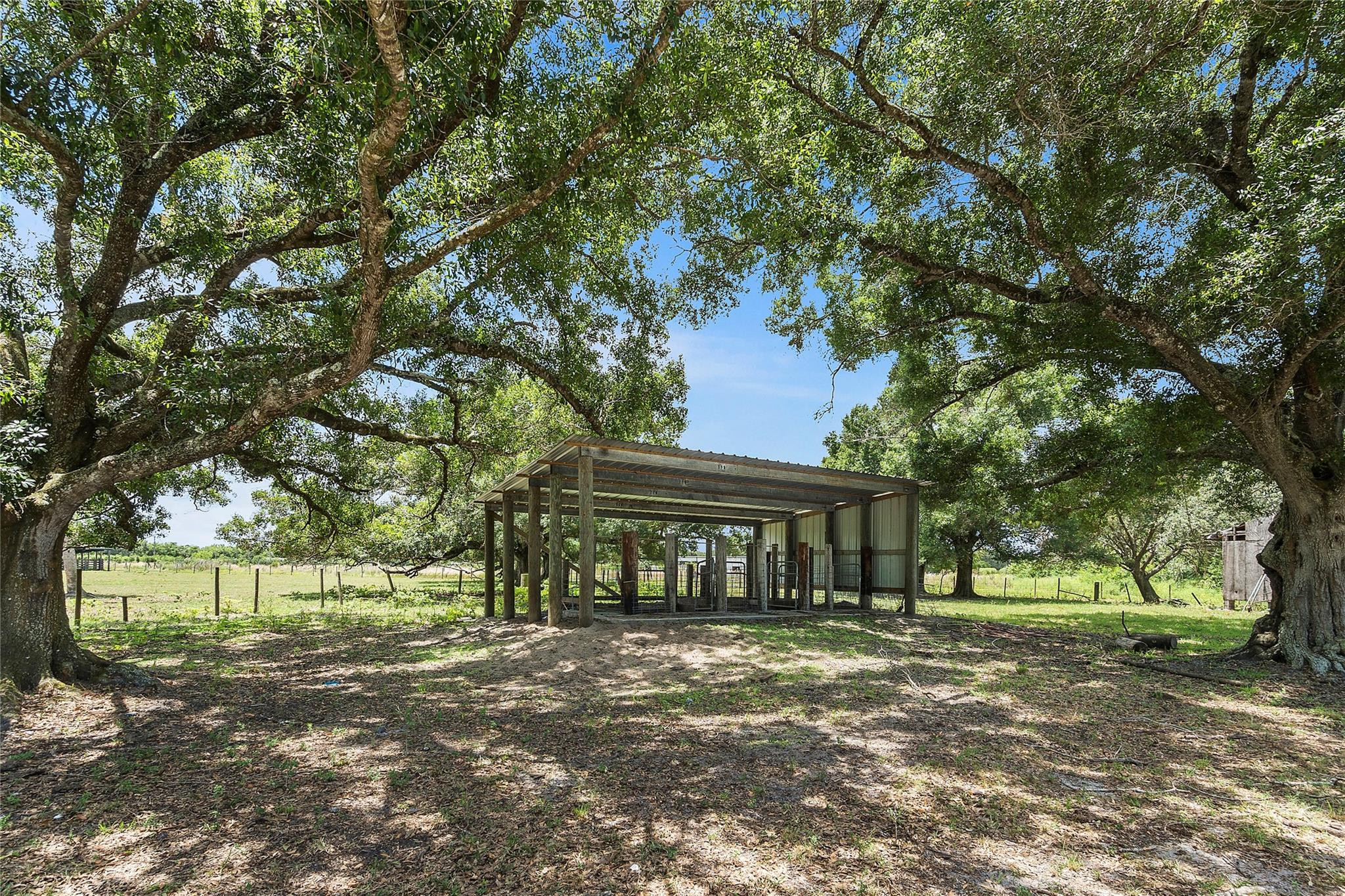 10120 W Midway Road Property Photo 7