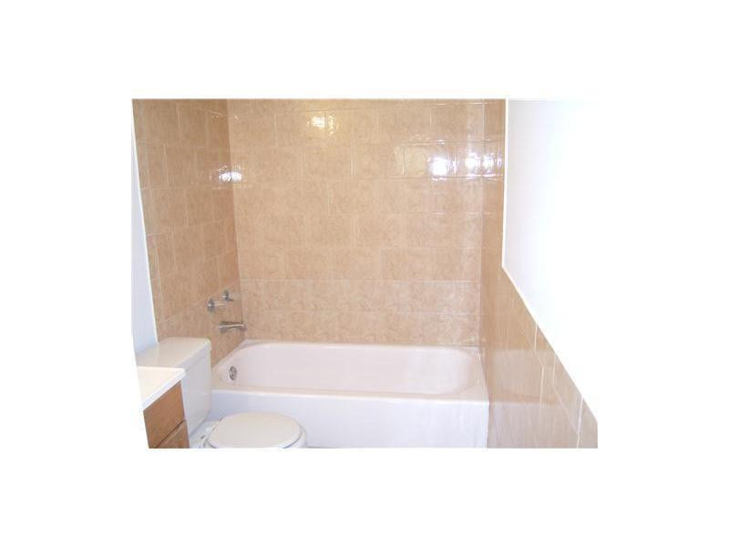 4158 Inverrary Drive 404 Property Photo 4