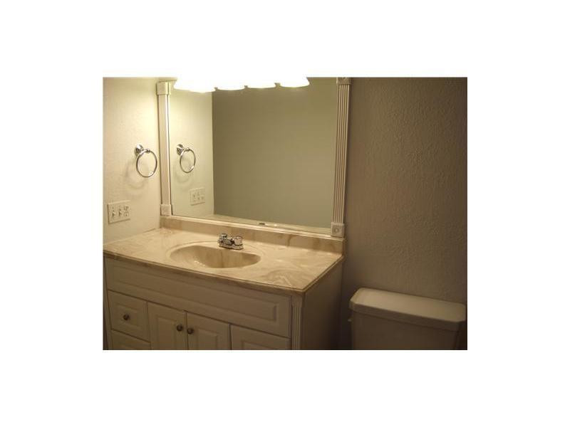 4158 Inverrary Drive 404 Property Photo 6
