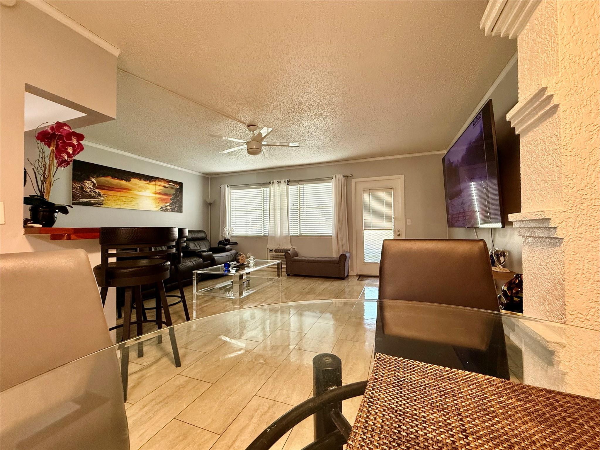 355 Oakridge T 355 Property Photo 5