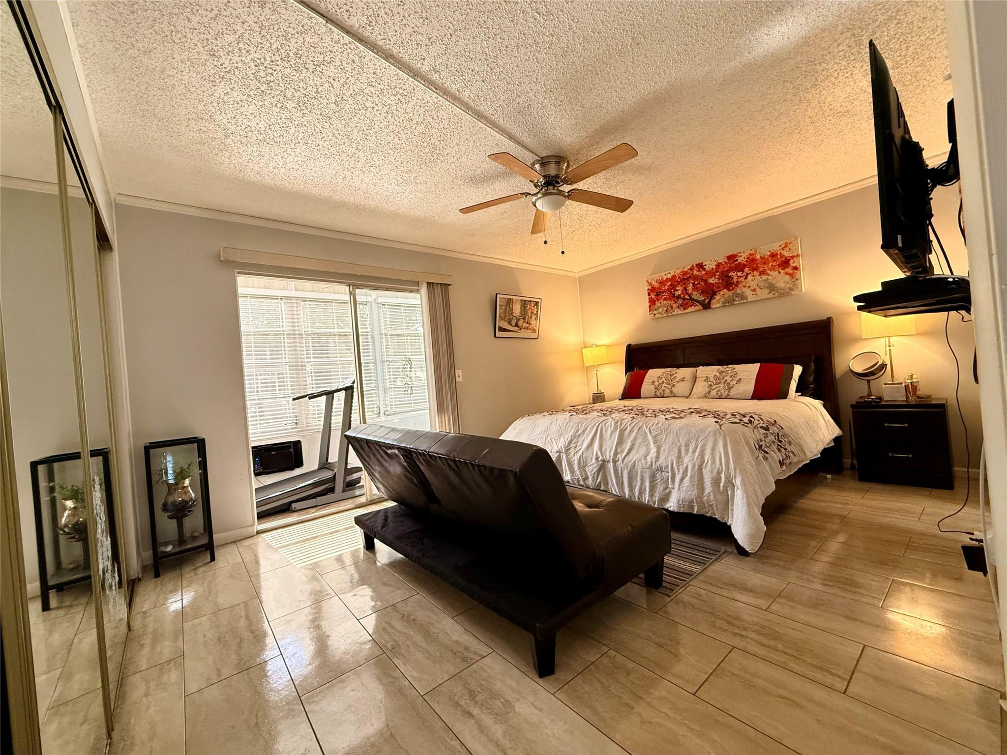 355 Oakridge T 355 Property Photo 8