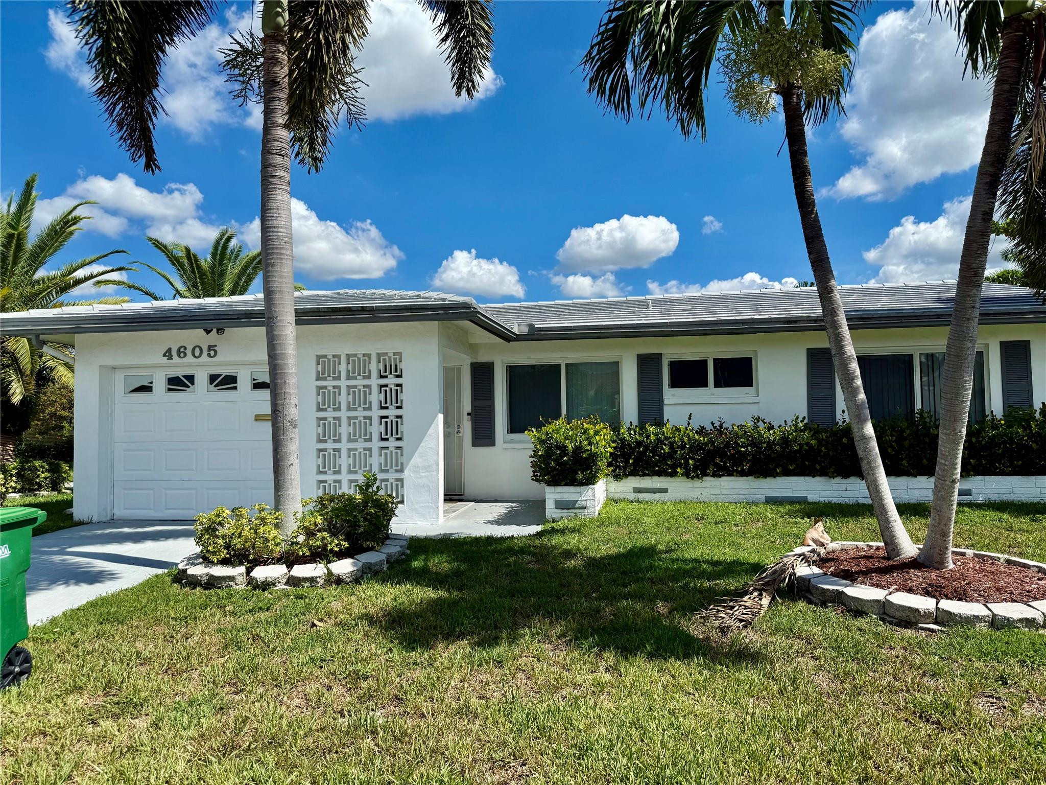 4605 Nw 49th Street Property Photo 1