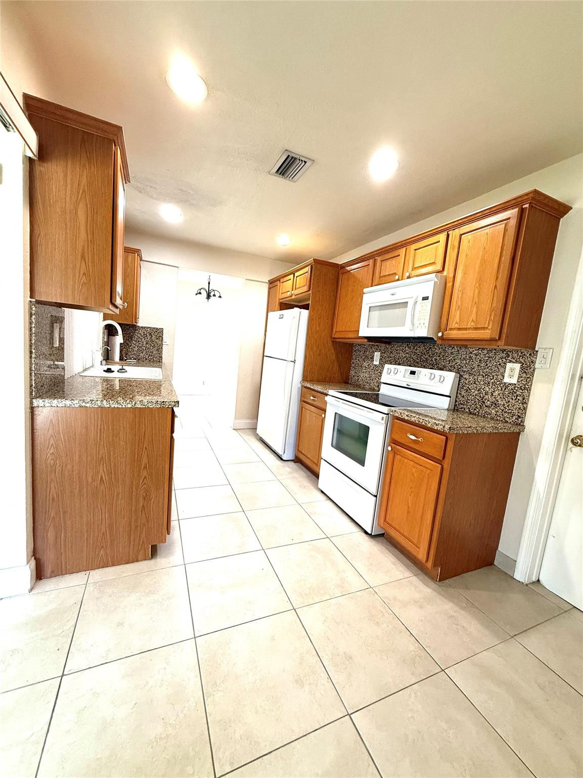 4605 Nw 49th Street Property Photo 11