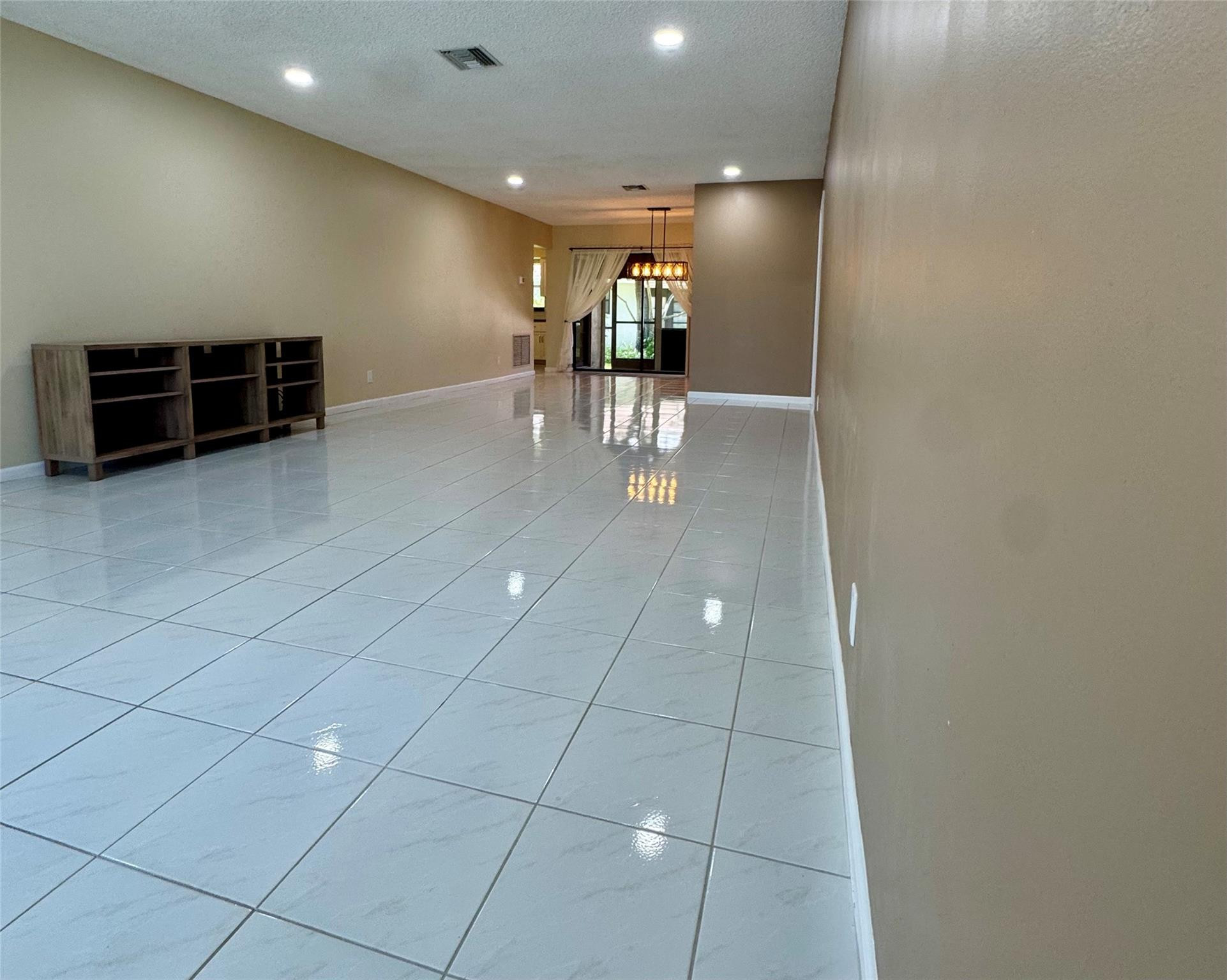 9870 Pecan Tree Drive B Property Photo 12