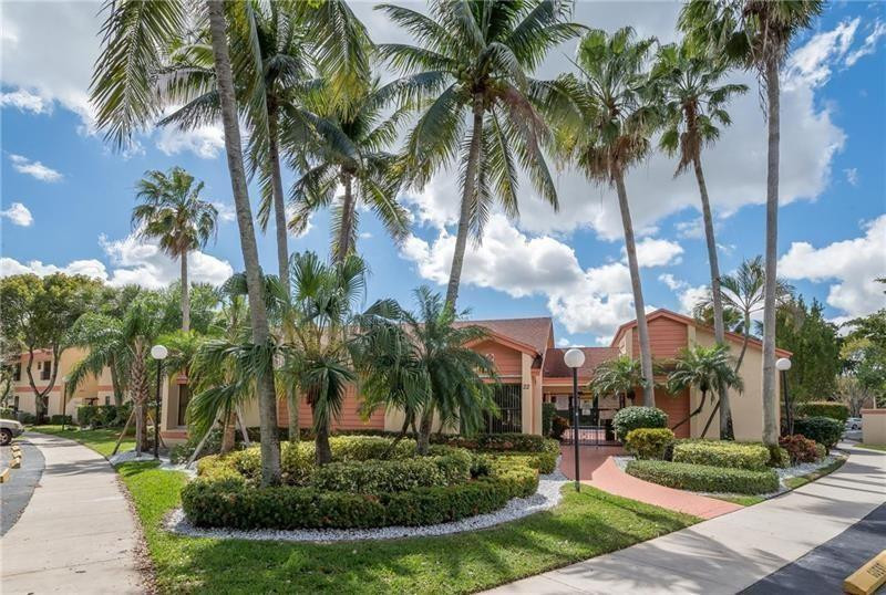 2744 S Carambola Circle 1919 Property Photo 4