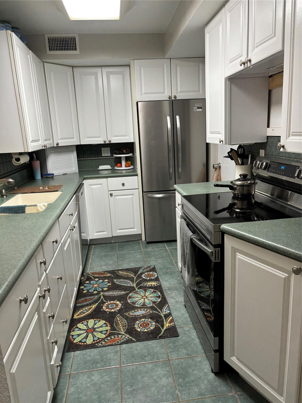 900 River Reach Drive 216 Property Photo 6