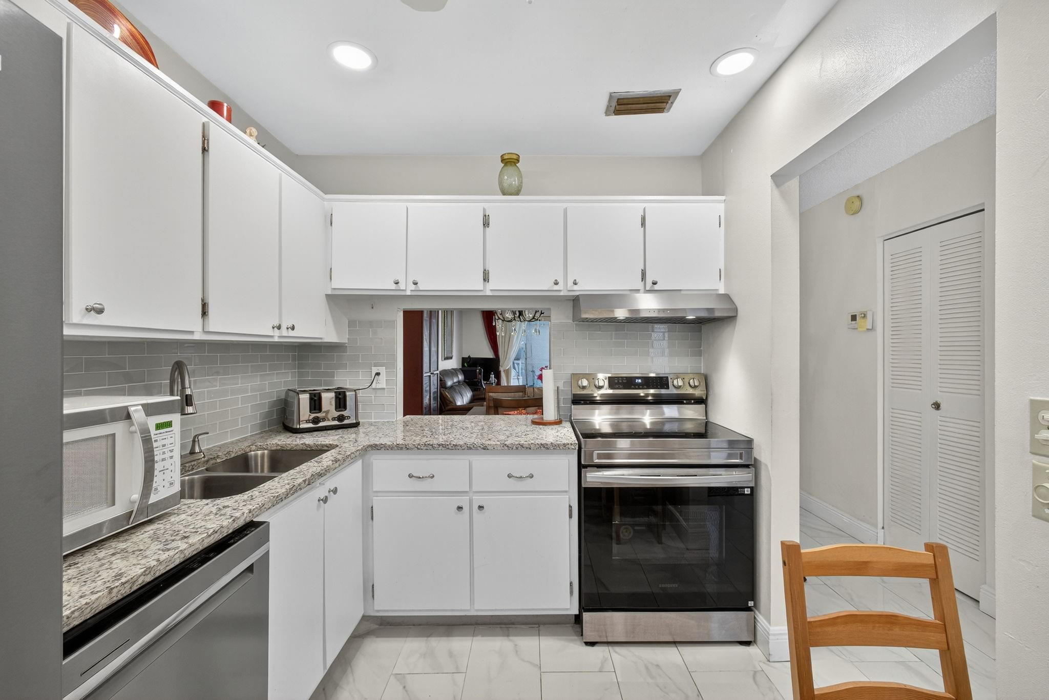 224 Lake Constance Drive #224 Property Photo 6