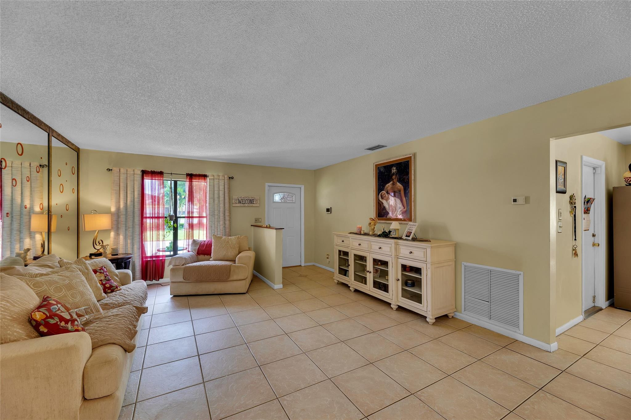 9802 Nw 75th Court Property Photo 15