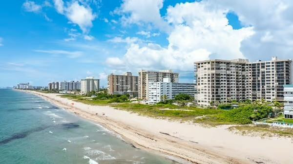 1800 S Ocean Boulevard 403 Property Photo 1