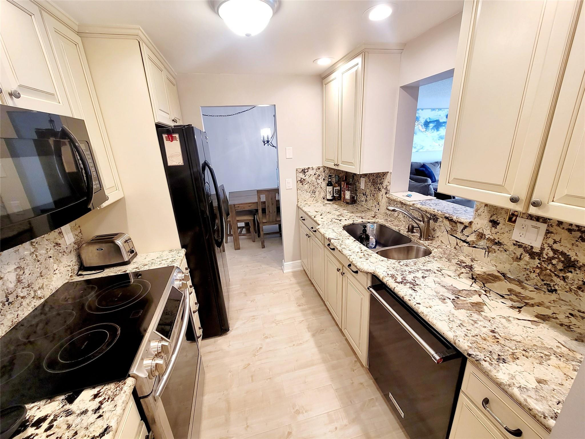 1009 N Ocean Boulevard N 503 Property Photo 14