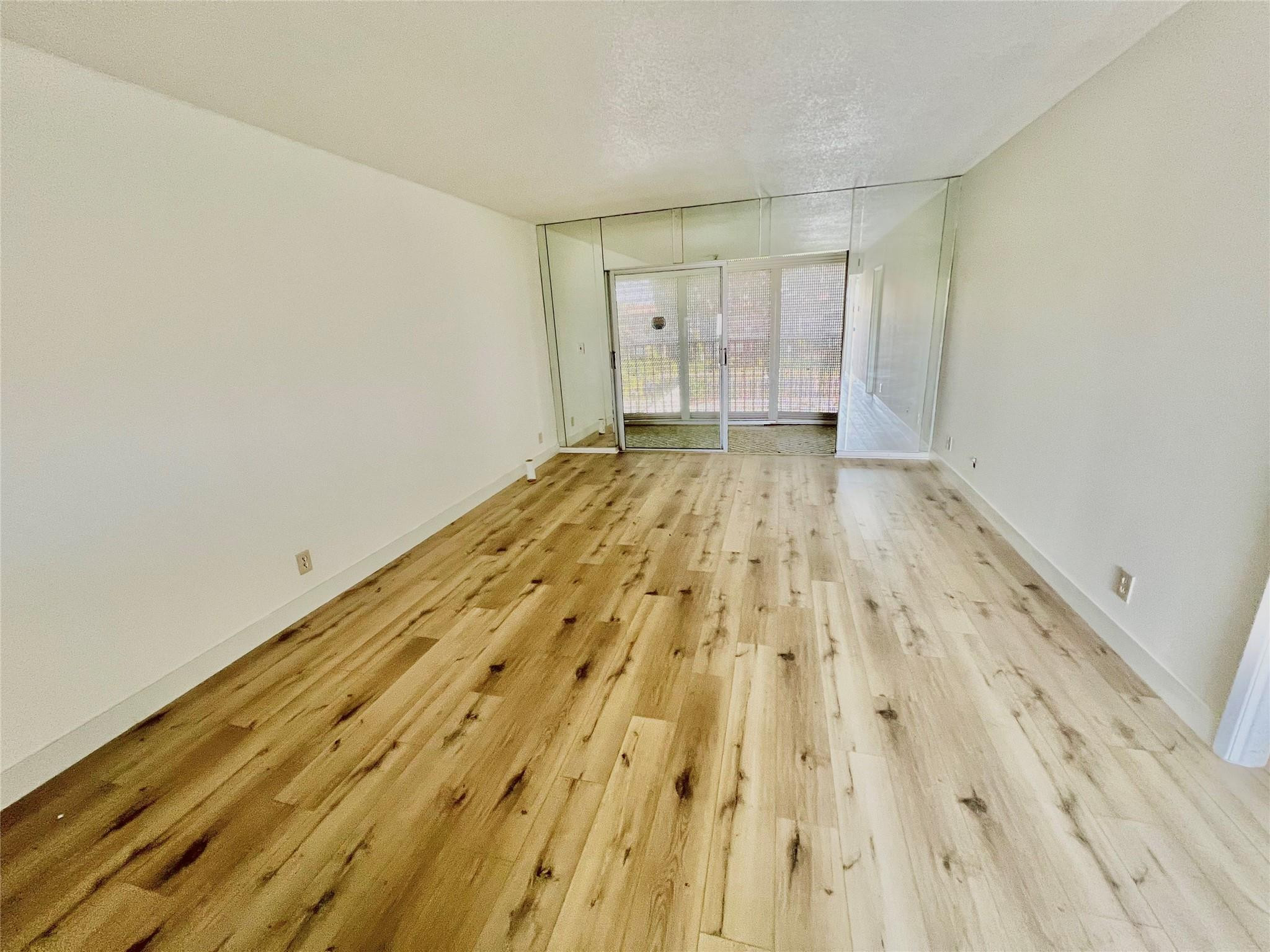 981 Hillcrest Court 306 Property Photo 17