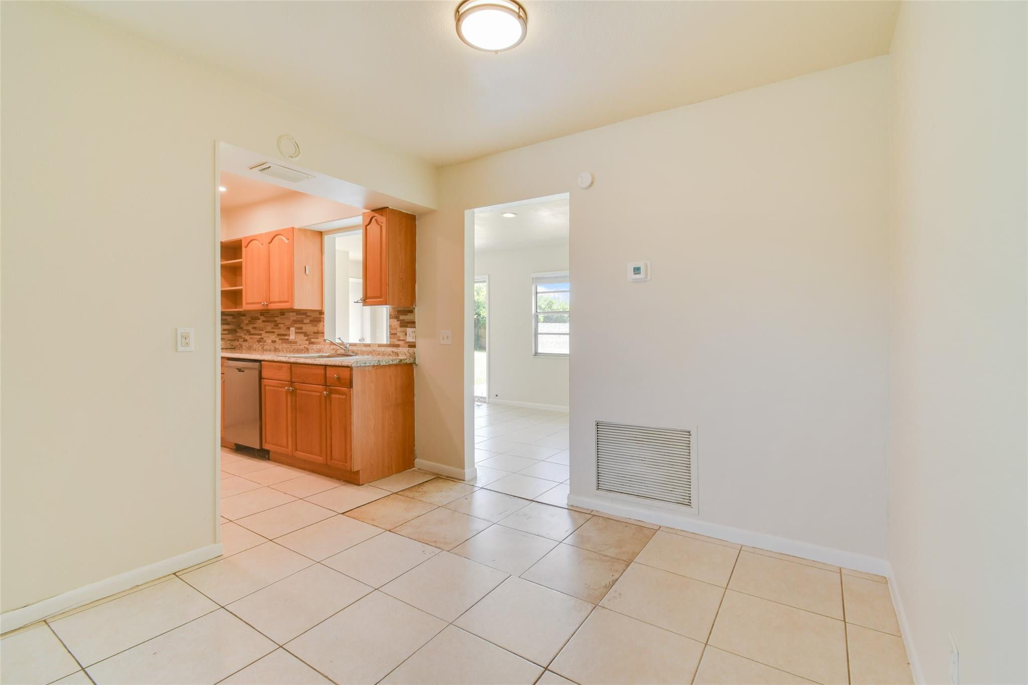 458 Se Galleon Lane Property Photo 6