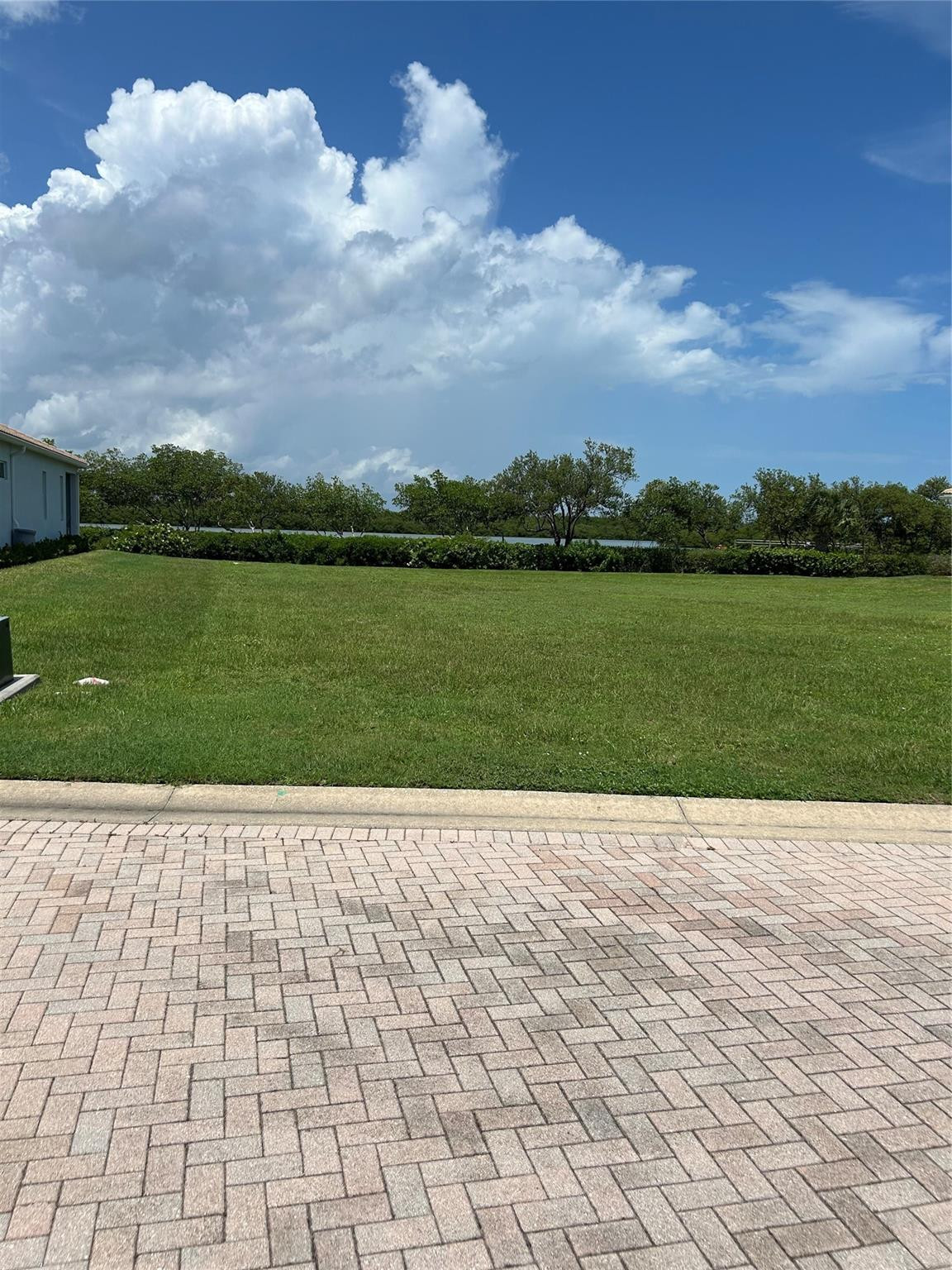 1920 Lynx Drive Property Photo 3