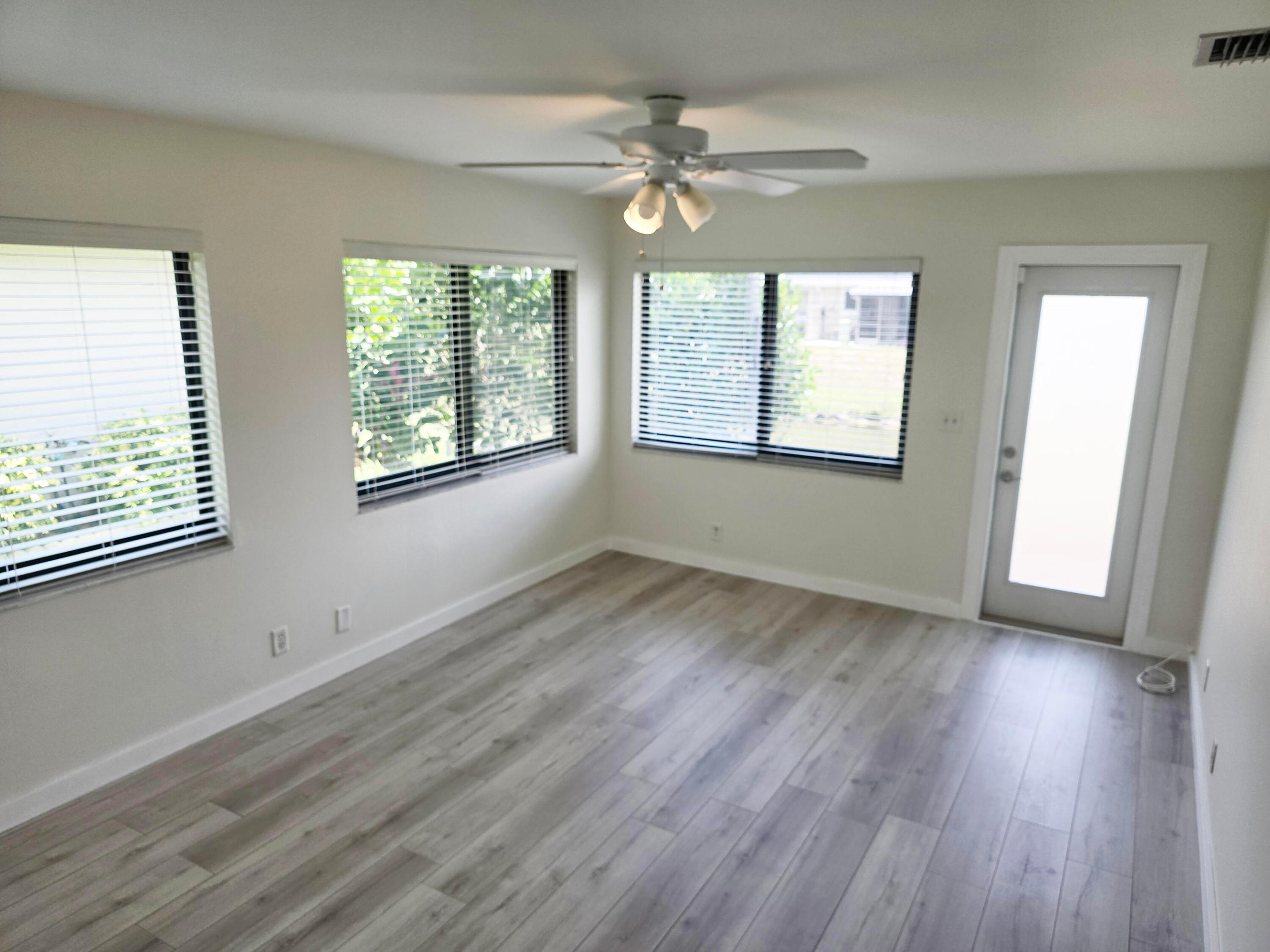 2098 Sw 17th Drive Property Photo 15