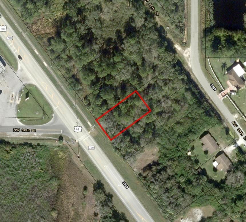 3004 US Highway 98 Property Photo 1