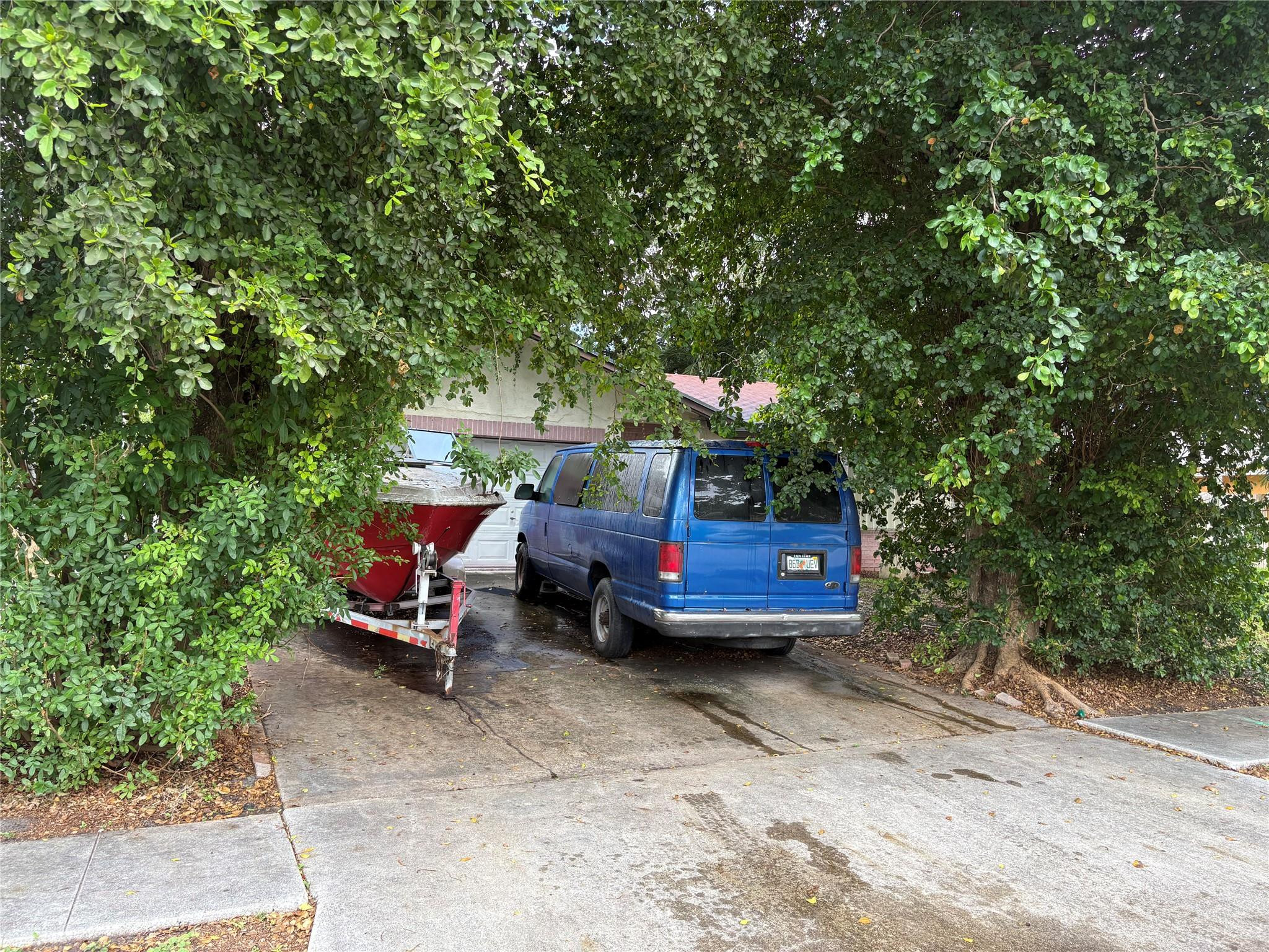 2109 Pinehurst Drive Property Photo 1