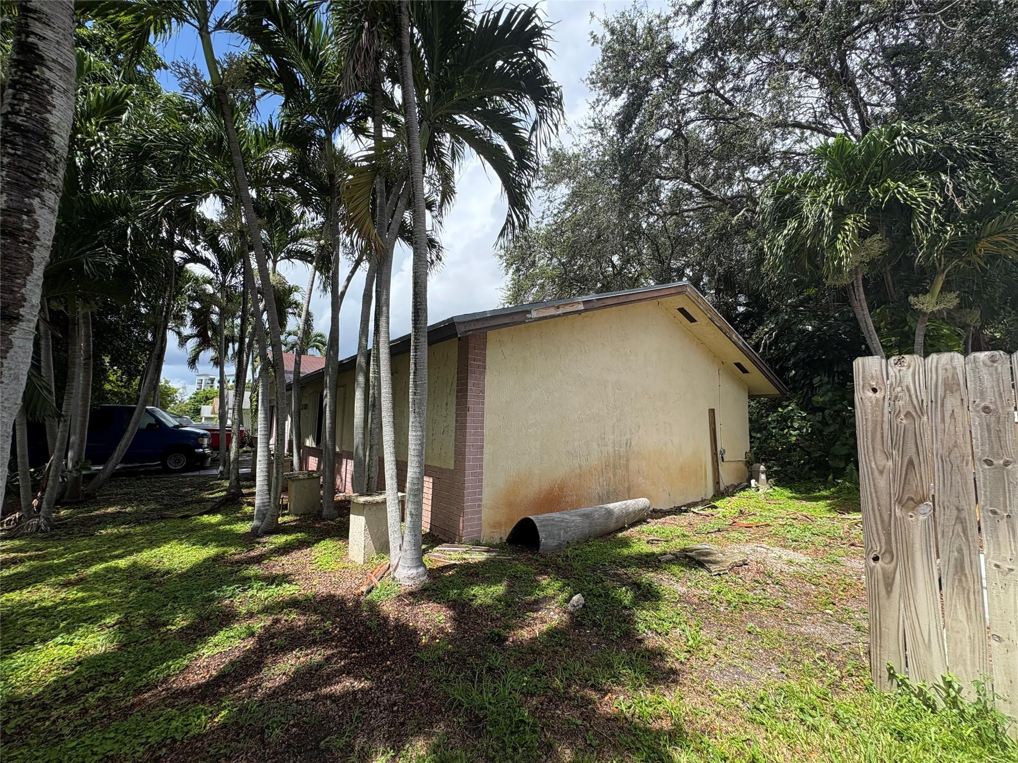 2109 Pinehurst Drive Property Photo 10
