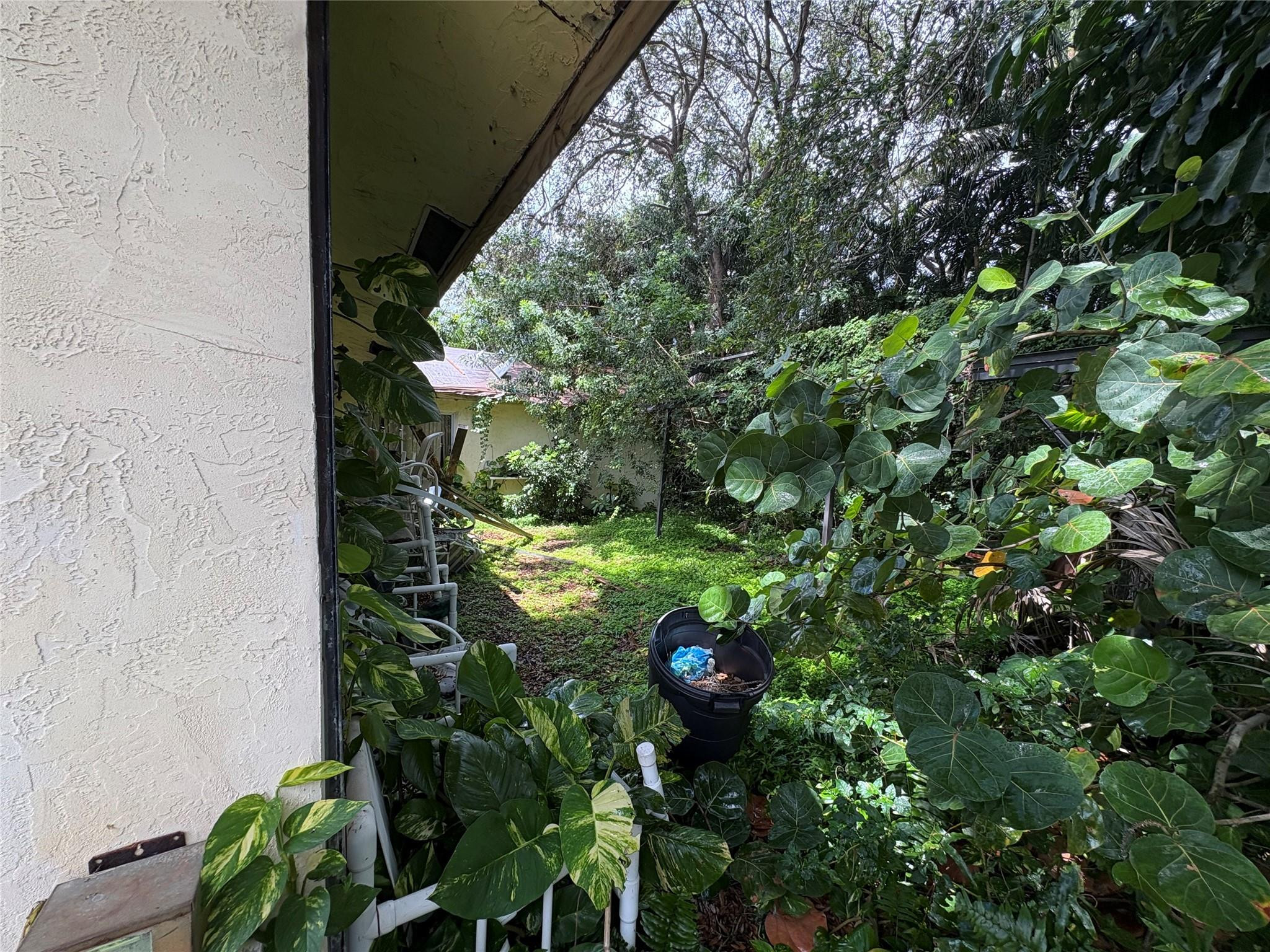 2109 Pinehurst Drive Property Photo 12