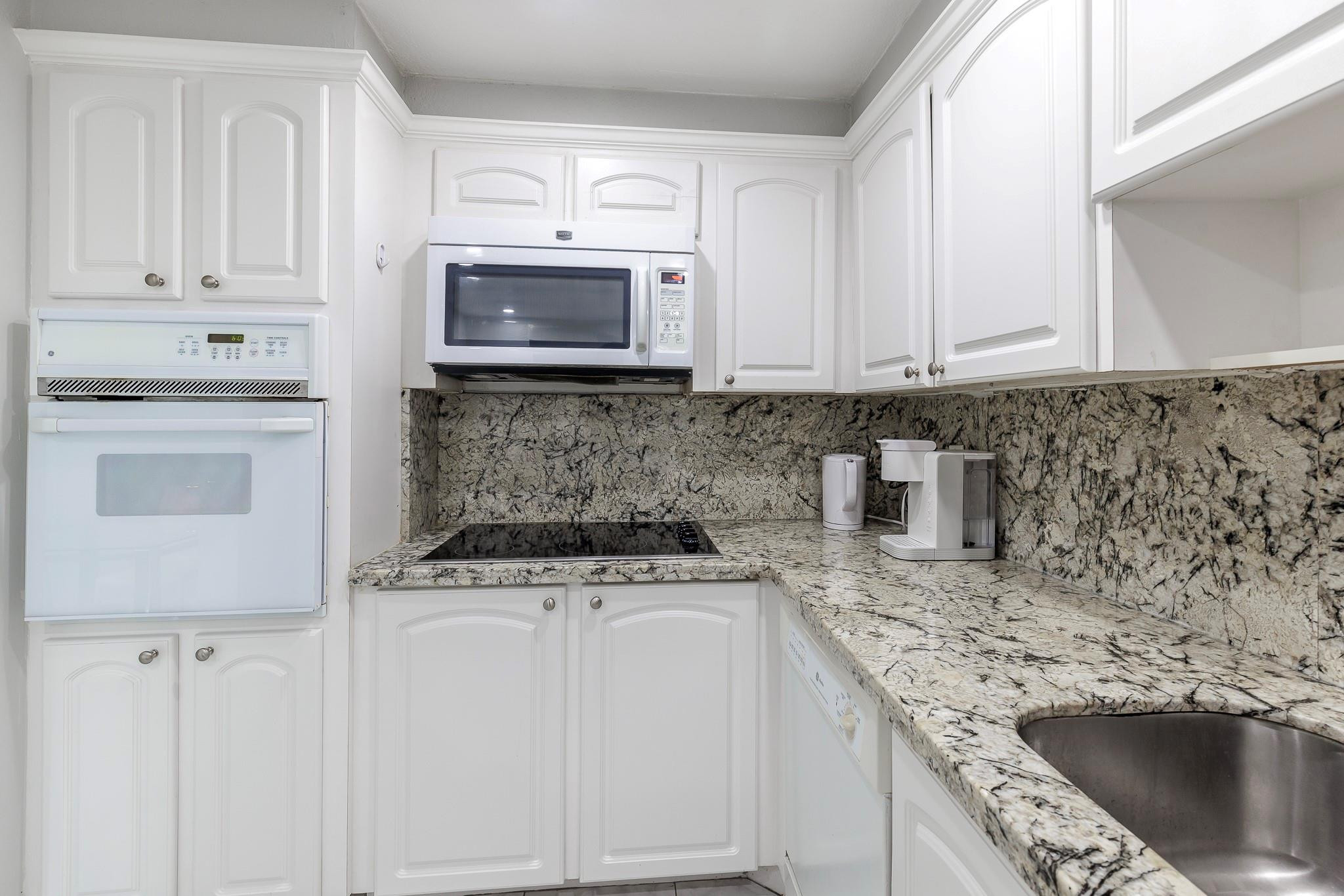 3801 S Ocean Drive 10s Property Photo 5
