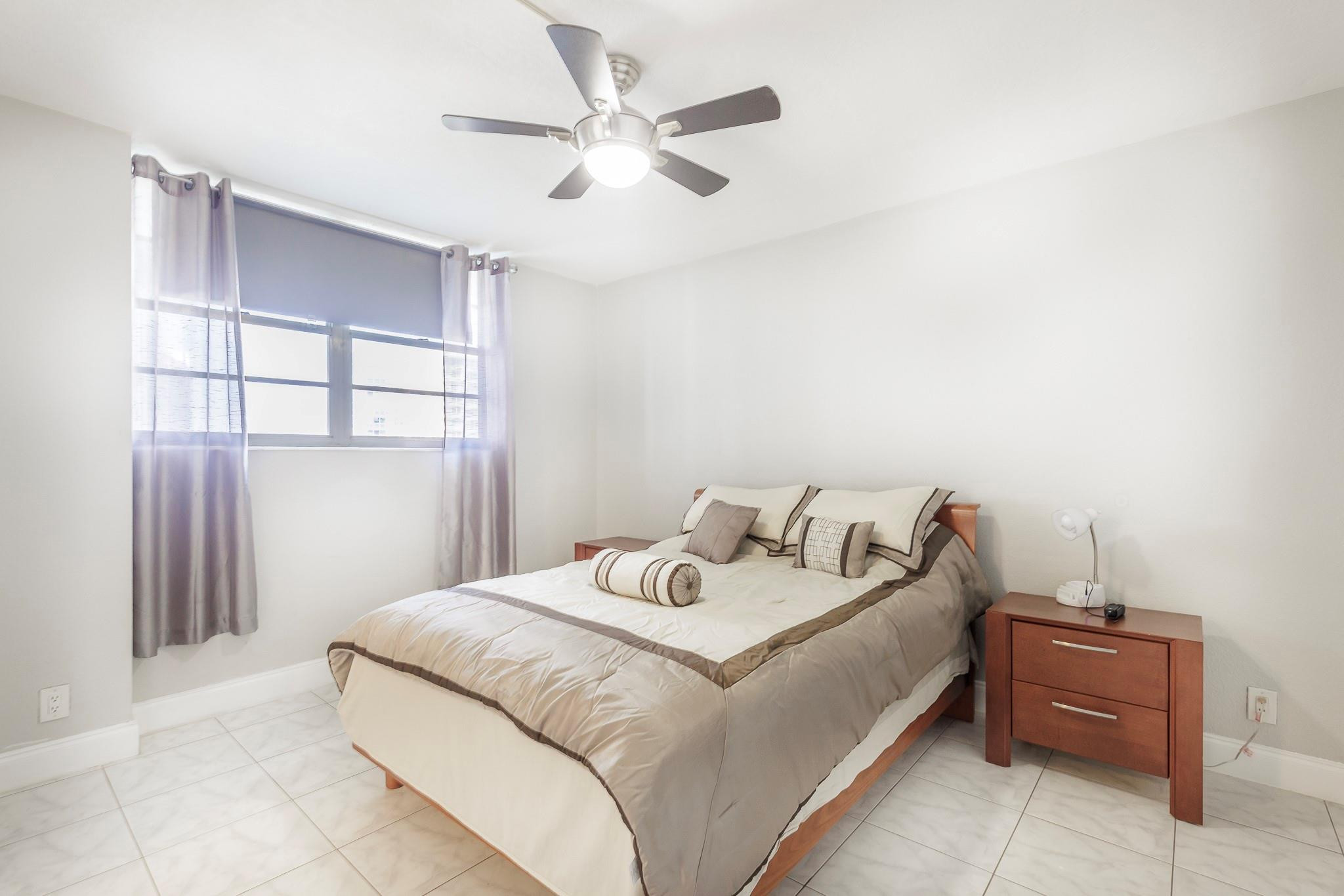 3801 S Ocean Drive 10s Property Photo 13