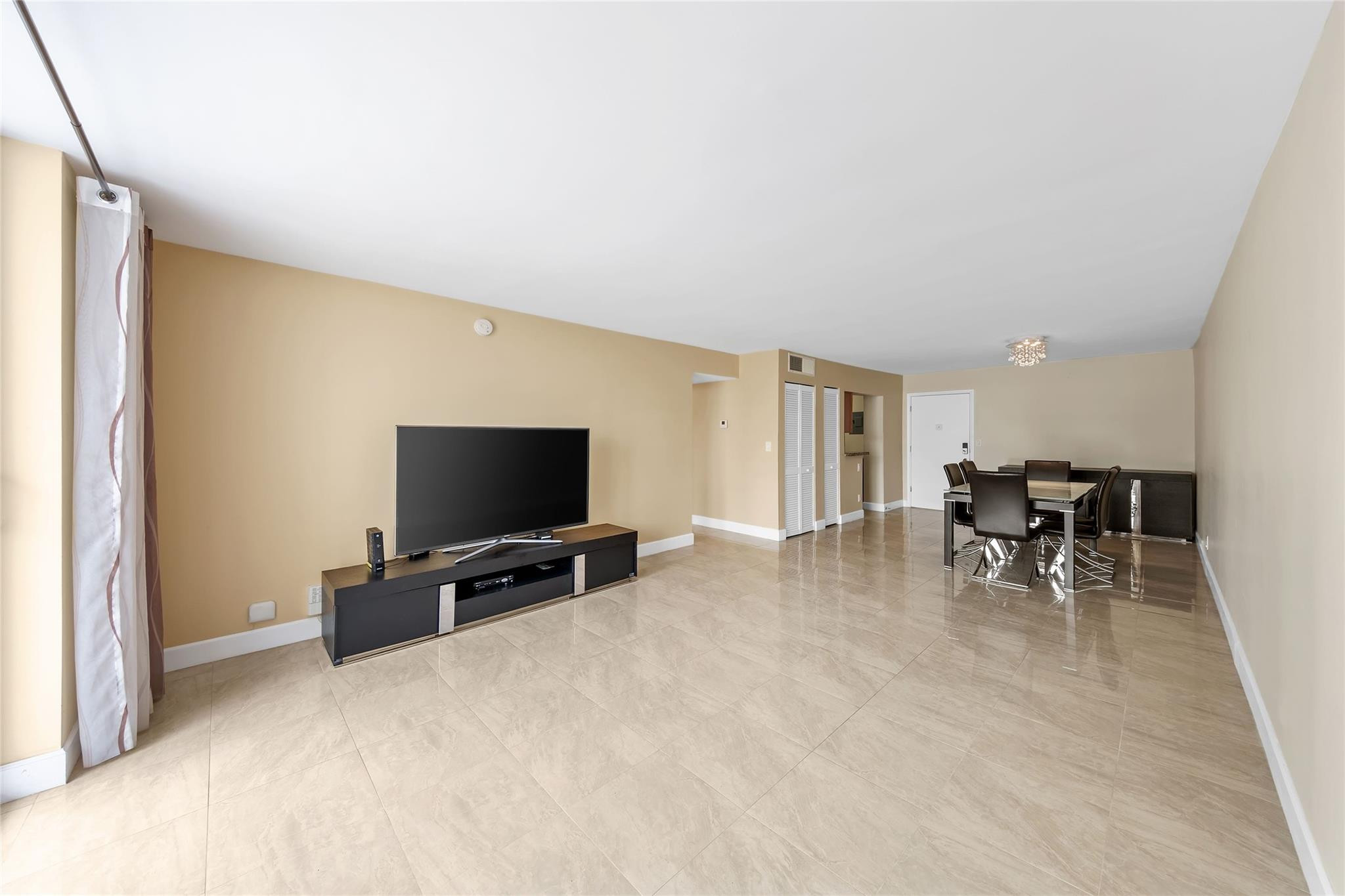 1849 S Ocean Drive 711 Property Photo 5