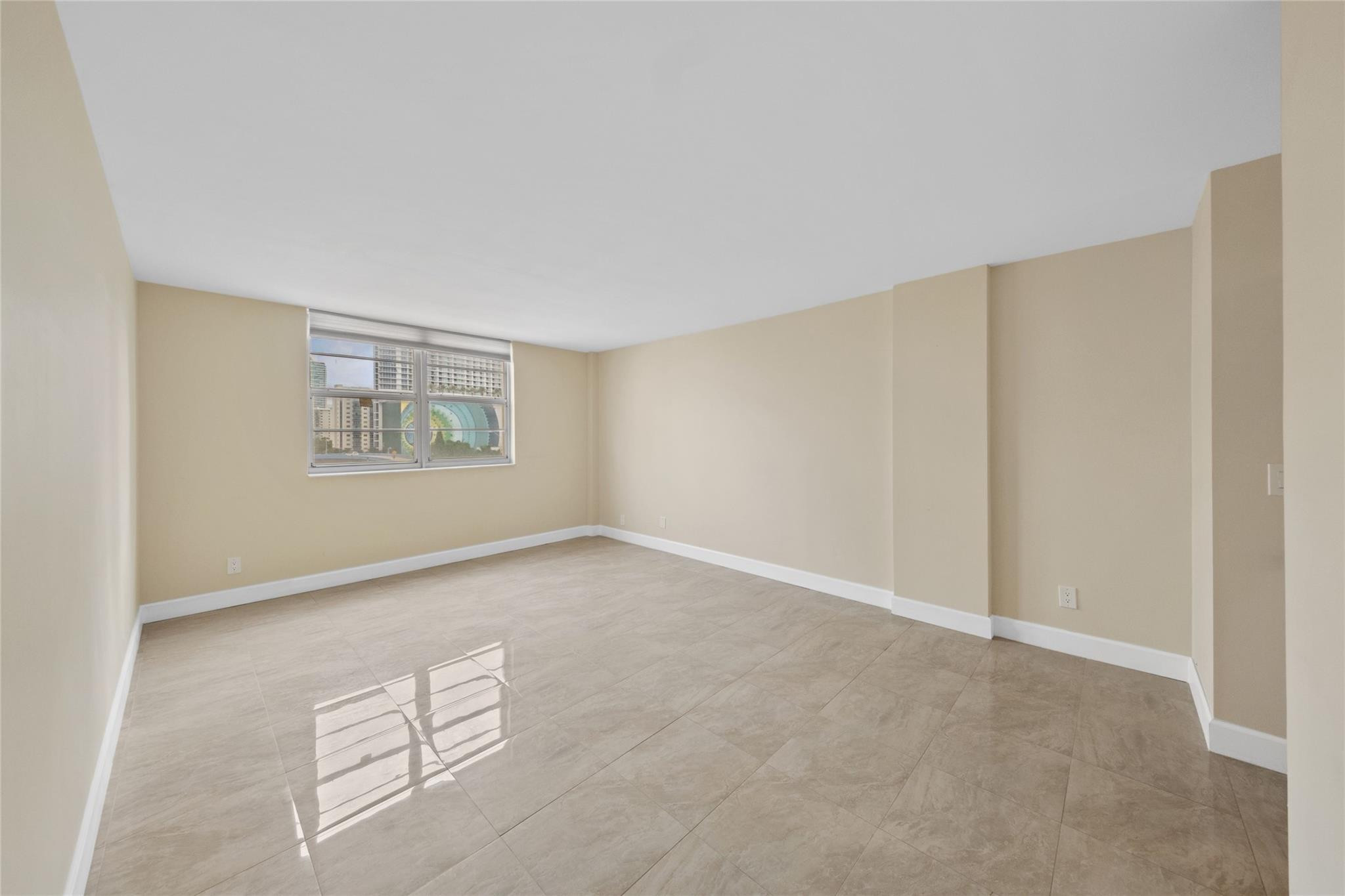 1849 S Ocean Drive 711 Property Photo 12