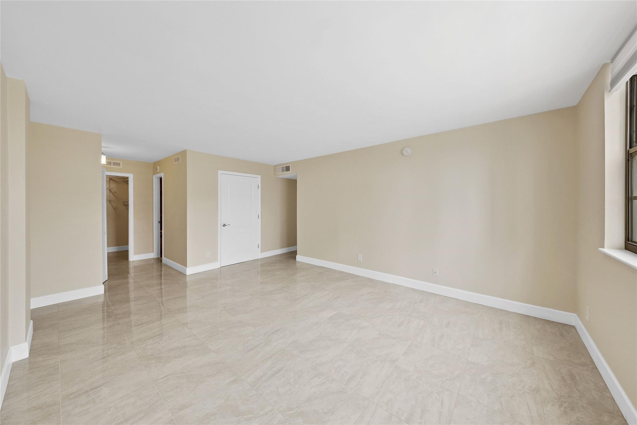 1849 S Ocean Drive 711 Property Photo 15