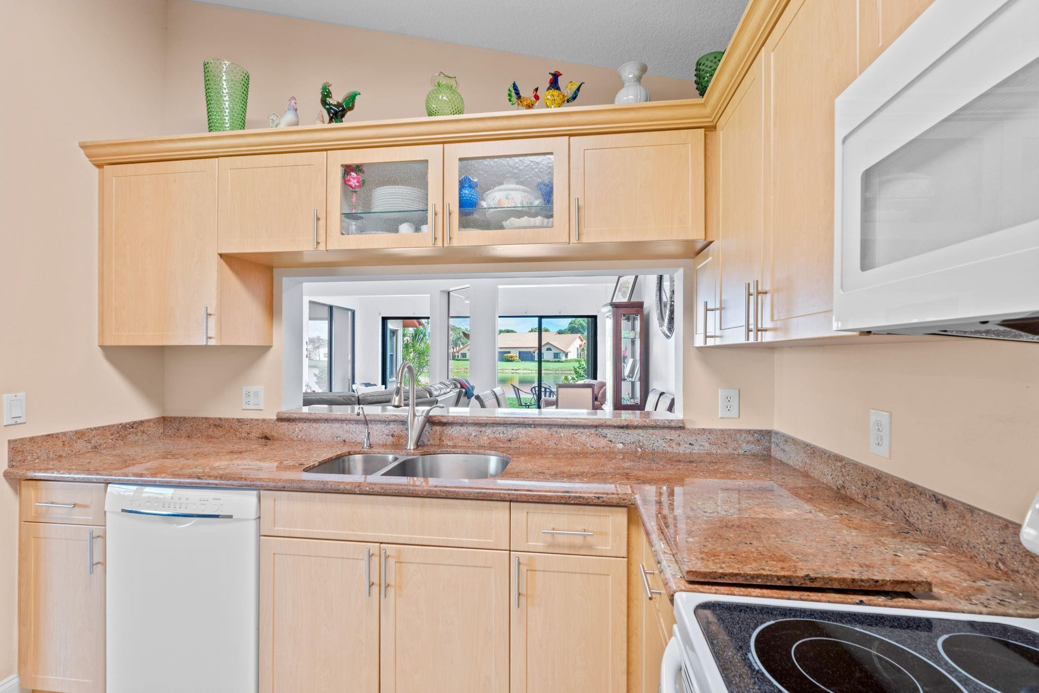 8486 Heather Place Property Photo 12