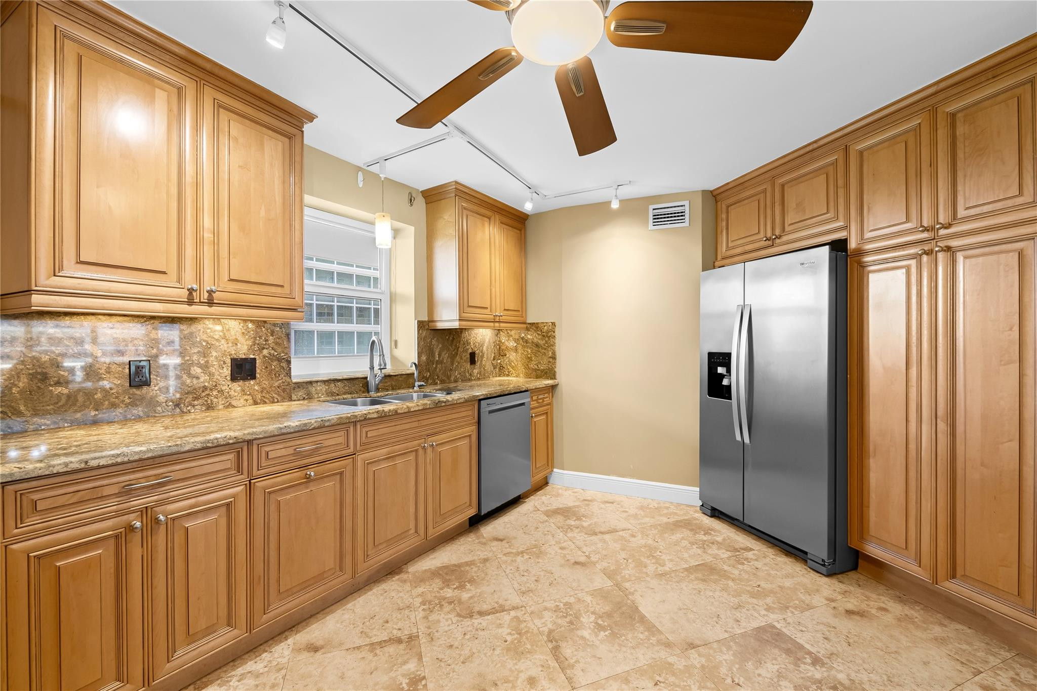 4100 Galt Ocean Drive 304 Property Photo 7