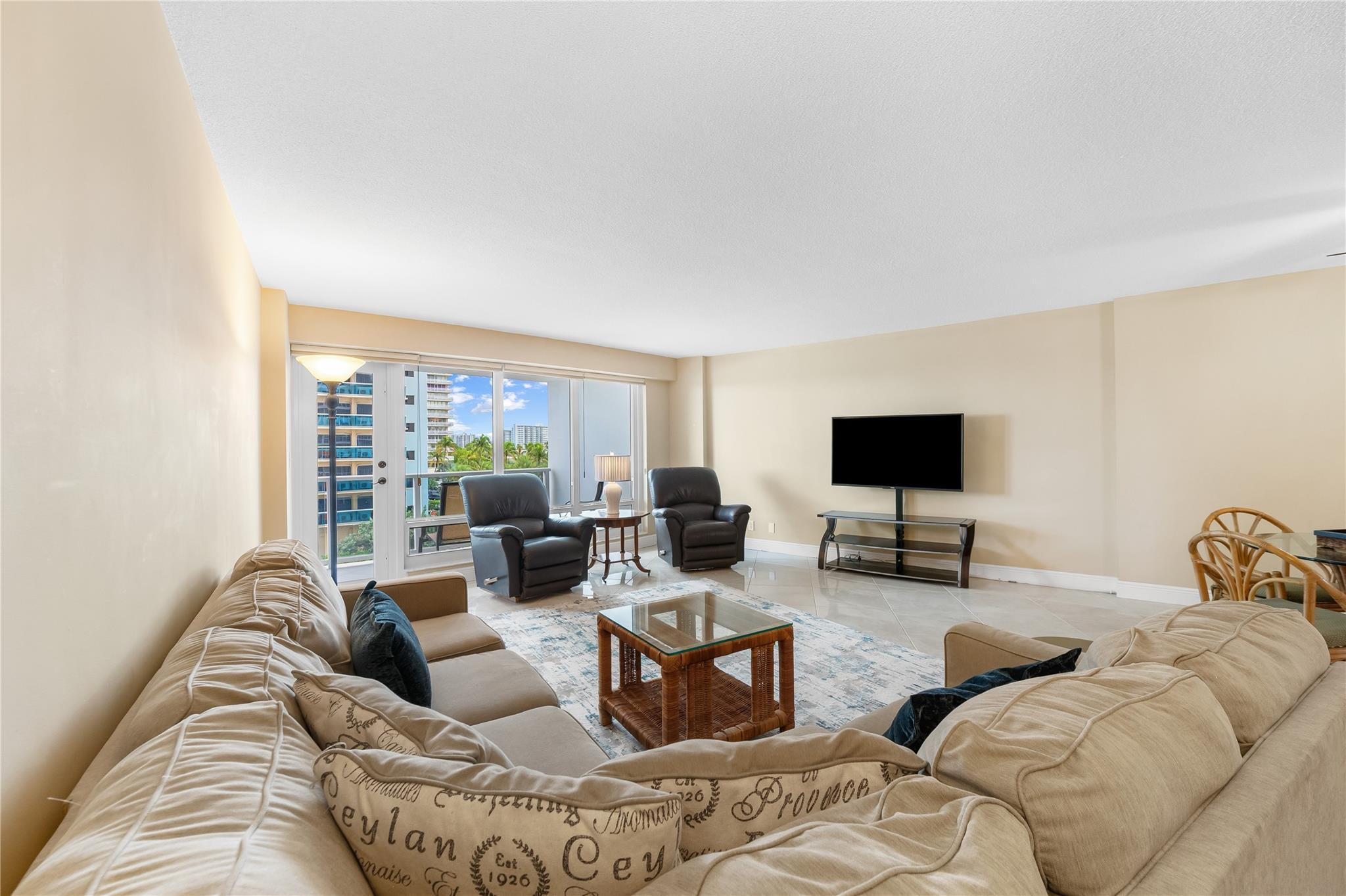4100 Galt Ocean Drive 304 Property Photo 12