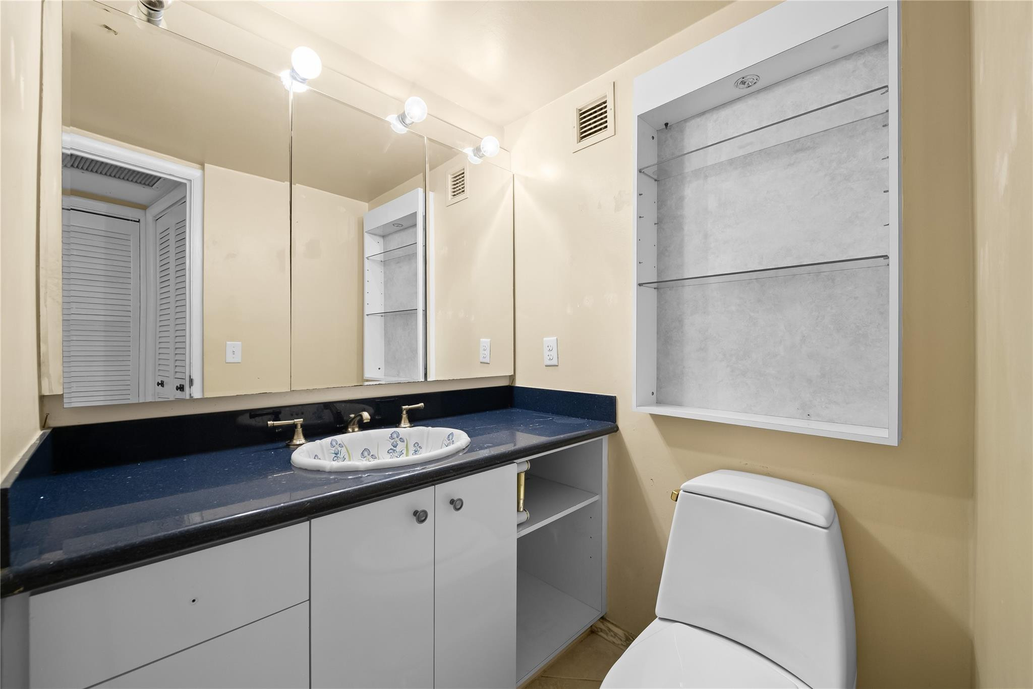 4100 Galt Ocean Drive 304 Property Photo 21